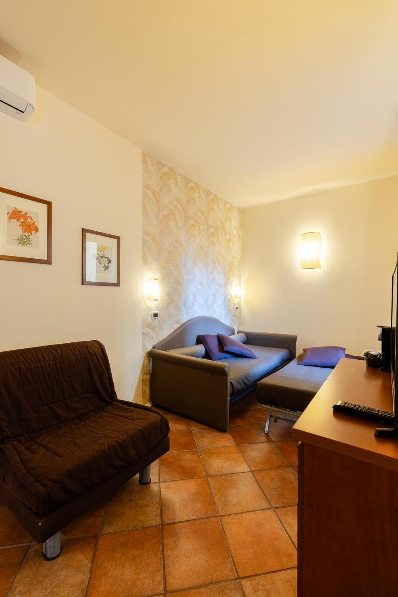 Residence Villa Firenze Аласио Екстериор снимка