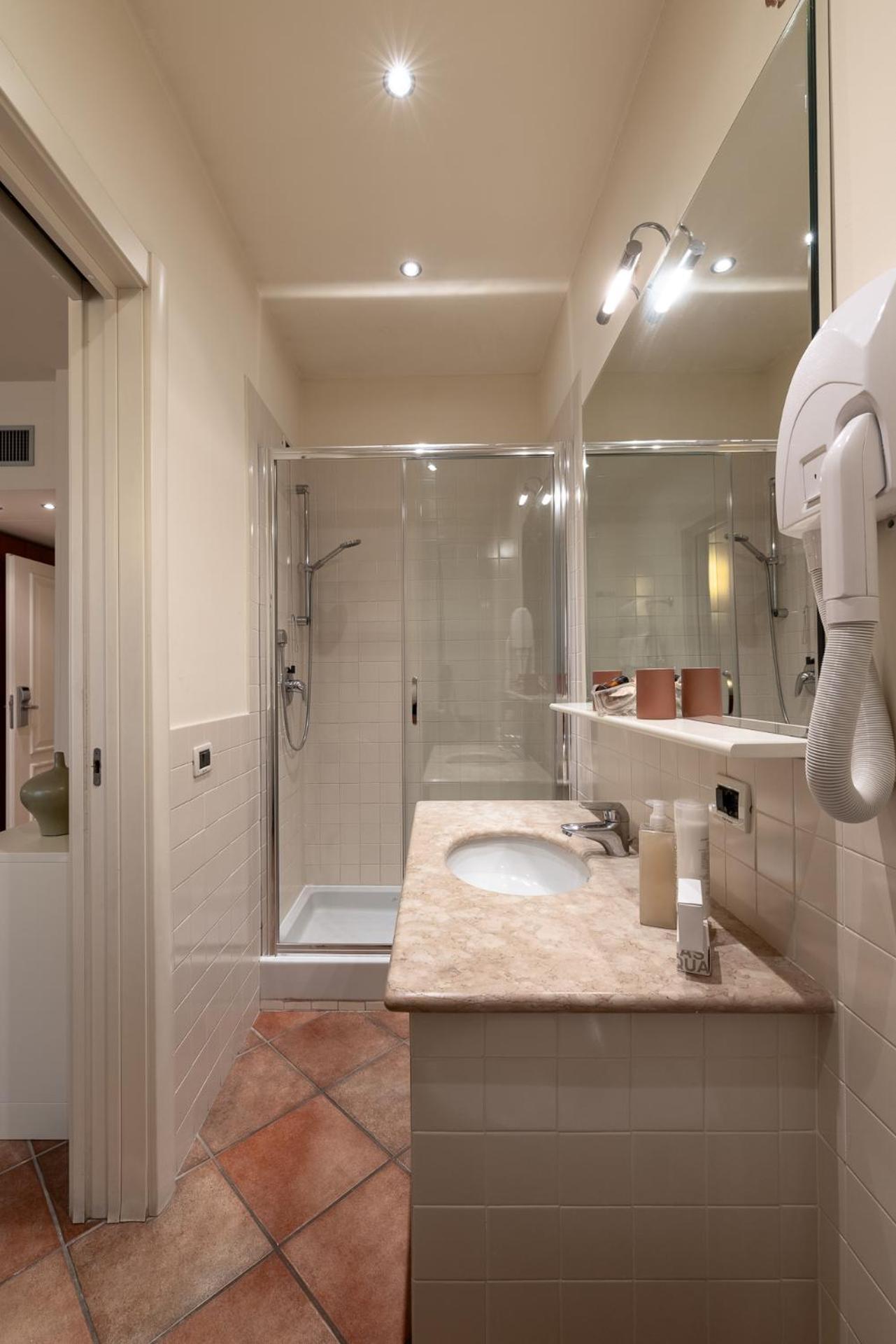 Residence Villa Firenze Аласио Екстериор снимка