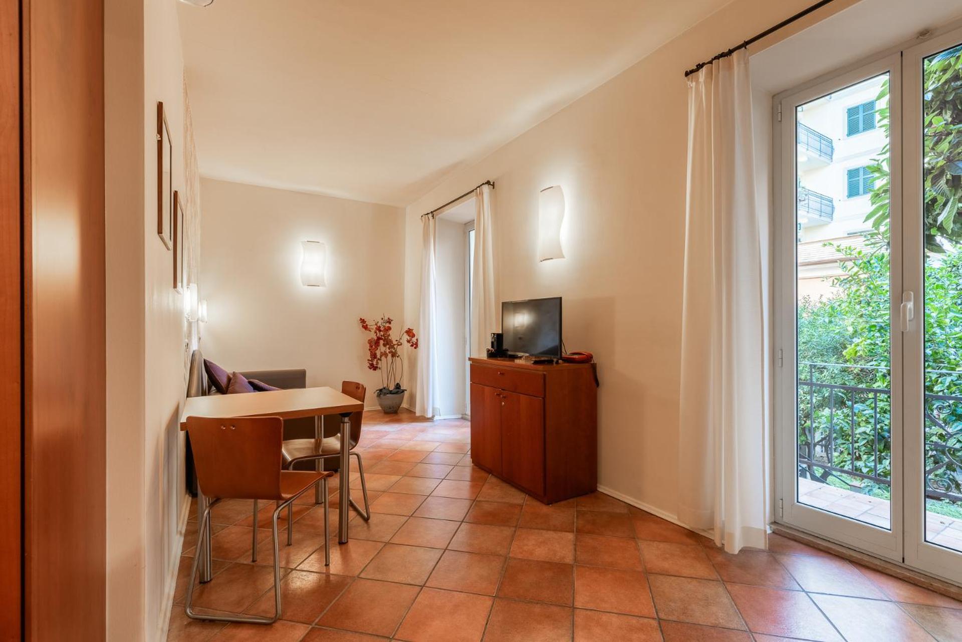 Residence Villa Firenze Аласио Екстериор снимка