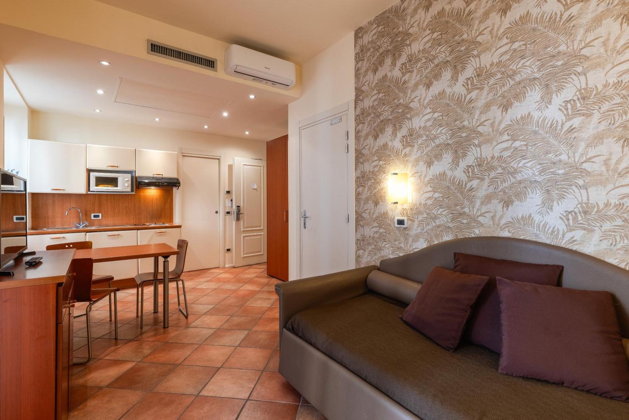 Residence Villa Firenze Аласио Екстериор снимка