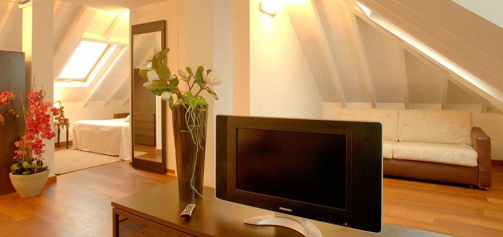 Residence Villa Firenze Аласио Екстериор снимка