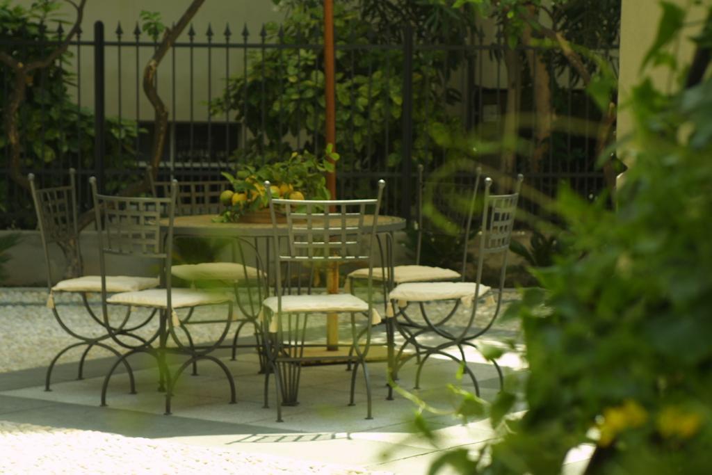 Residence Villa Firenze Аласио Екстериор снимка
