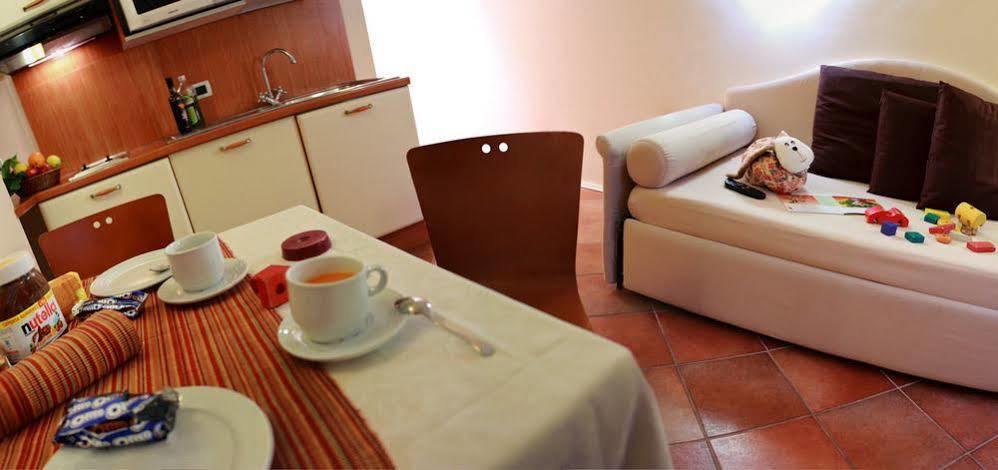 Residence Villa Firenze Аласио Екстериор снимка